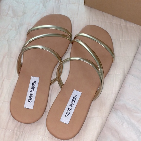 Steven Madden Sandals BRAND NEW IN BOX never worn! SIZE 9.5 - Picture 3 of 8